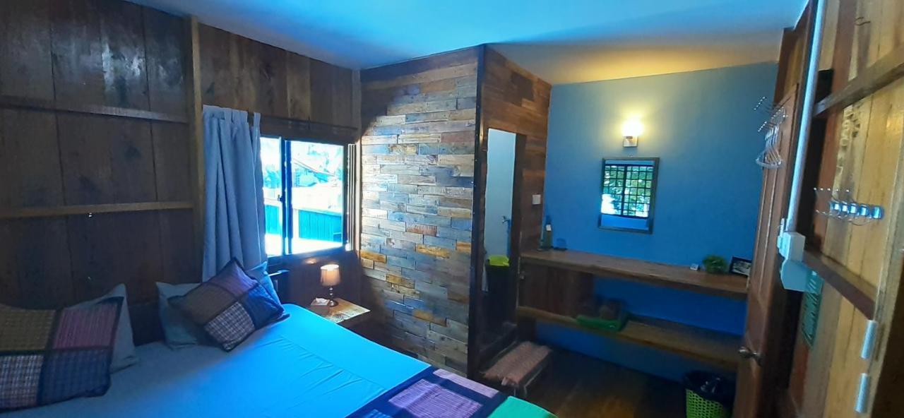 Bong'S Guesthouse M'Pai Bay Koh Rong Sanloem Exterior photo